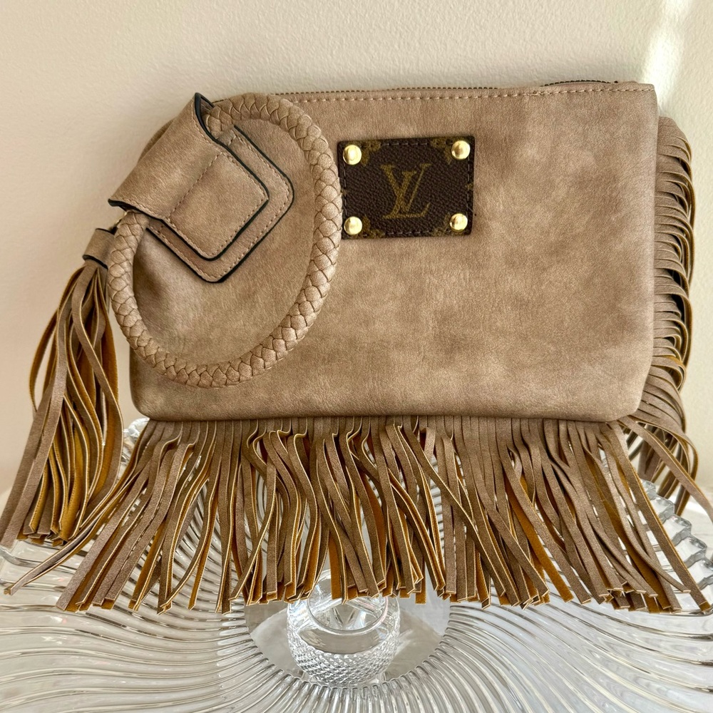 NEW Boutique Tassel Handbag Tan